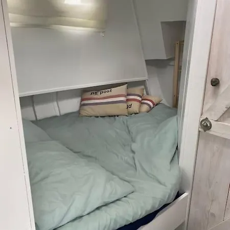 Apartment Classic Boat 4-6p Boco Living Marina Rotterdam
