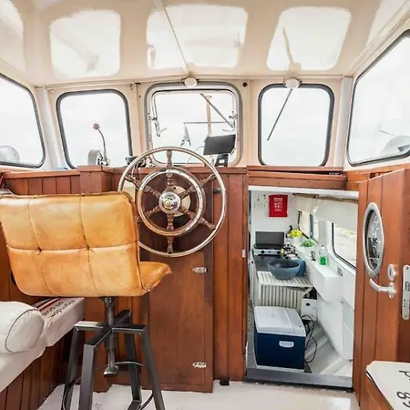Apartment Classic Boat 4-6p Boco Living Marina Rotterdam