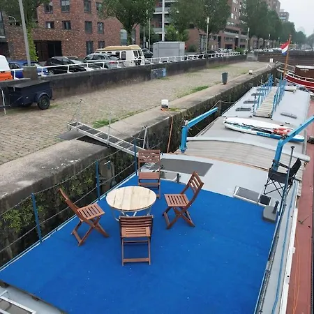 Classic Boat 4-6p Boco Living Marina * Rotterdam