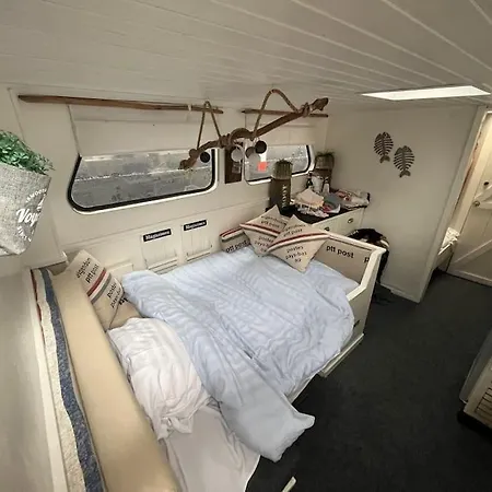 Classic Boat 4-6p Boco Living Marina * ロッテルダム